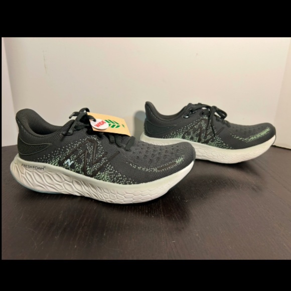 NWOB New Balance Fresh Foam X 1080 v12 Running Shoes Black/Green/Blue 9D Wide - Picture 2 of 16